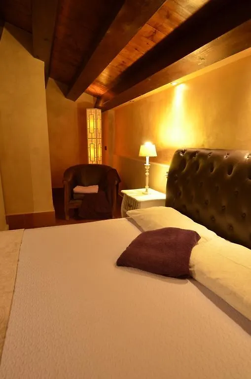 Villa Antica Stazione Di Ficuzza Bivio Lupotto 0*, Monreale Italien